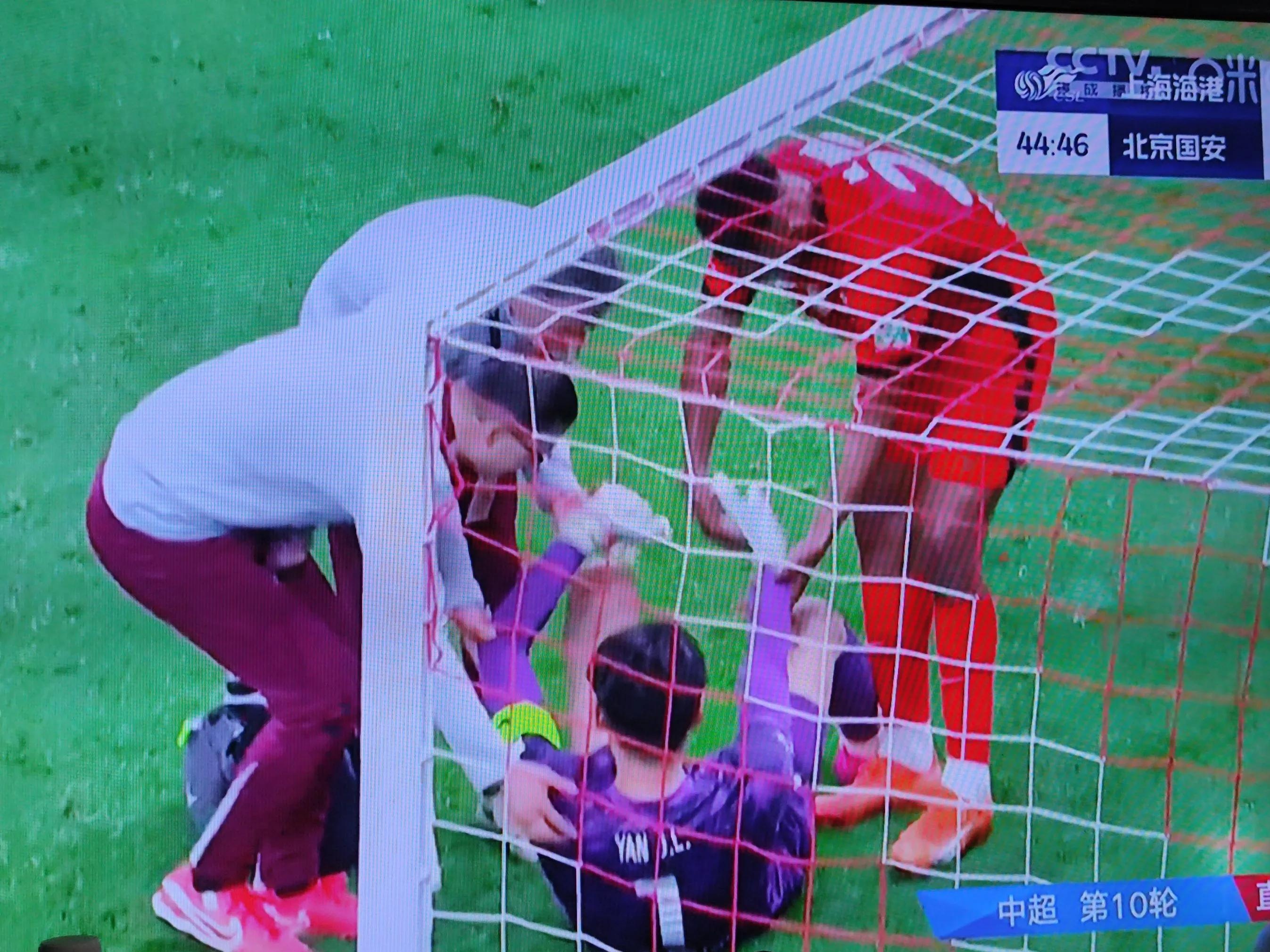 关于上港客场力克国安，取得连胜氛围的信息