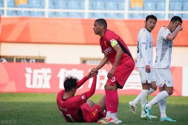 克罗托内客场不敌对手，保级前景动摇的简单介绍