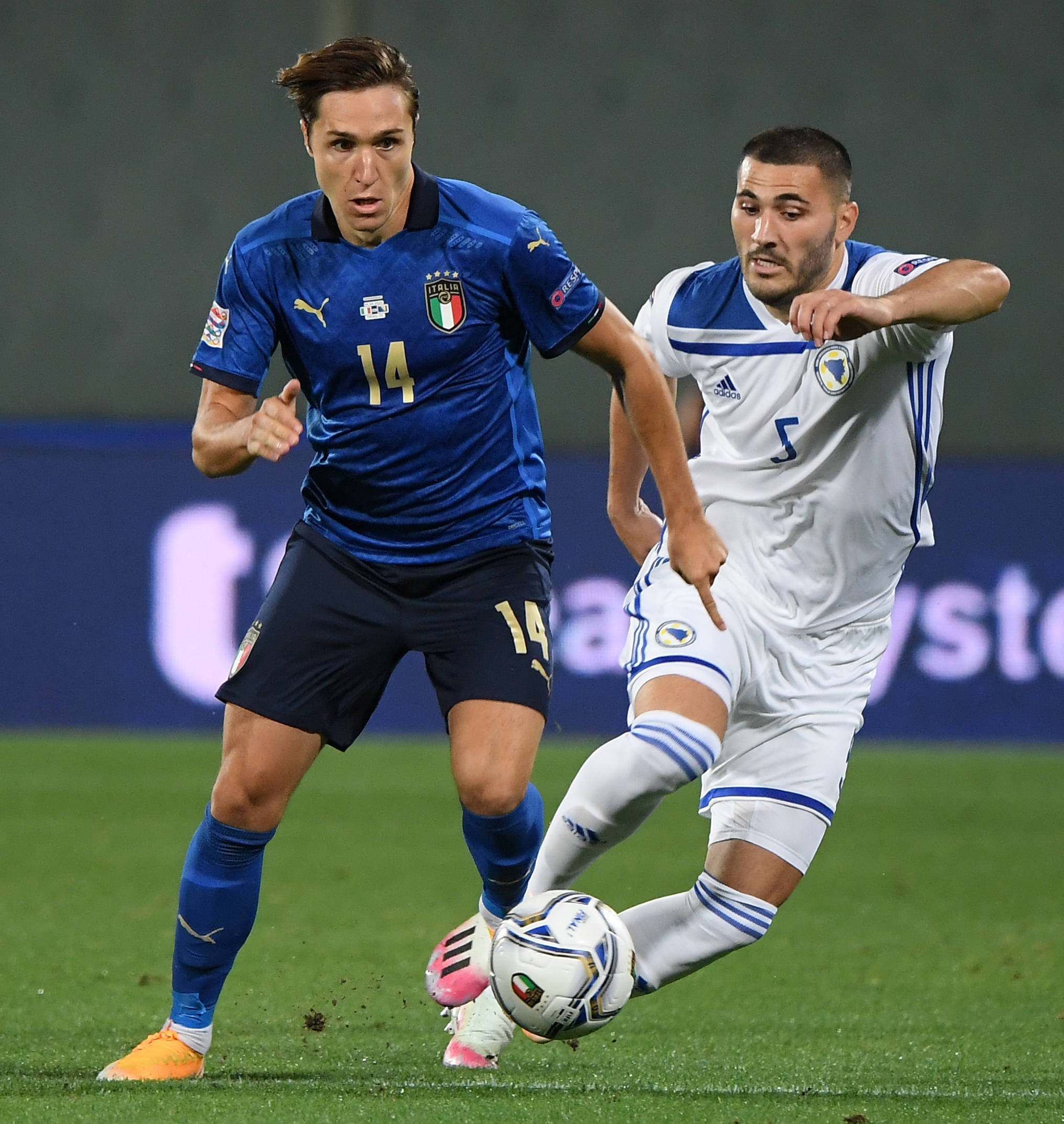 捷克大胜赢得晋级机会，实力集中