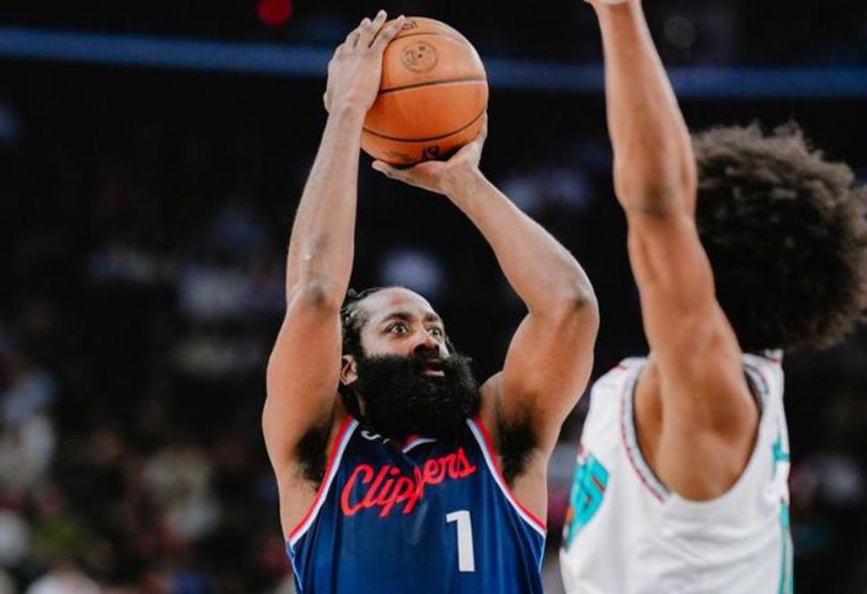 快船新援表现出色，迅速融入球队体系