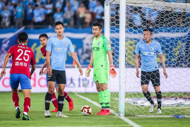 包含大连一方主场-战胜广州恒大，全取三分的词条