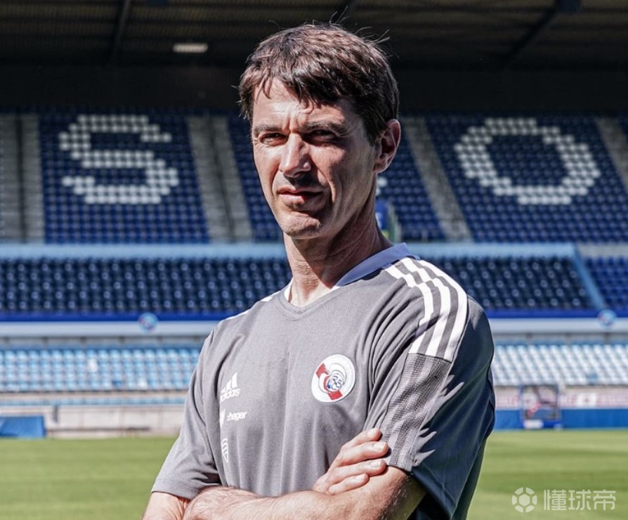 斯特拉斯堡遭遇惨败，主教练面临压力的简单介绍