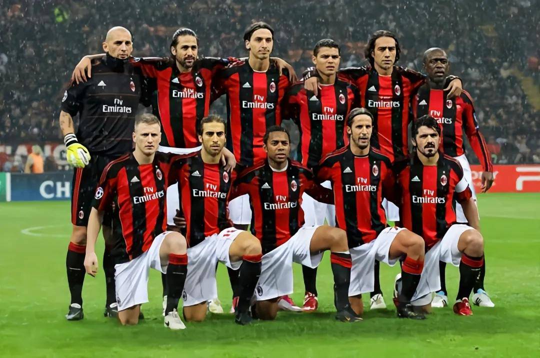 关于AC米兰后卫组合表现出色，助球队实现胜利的信息