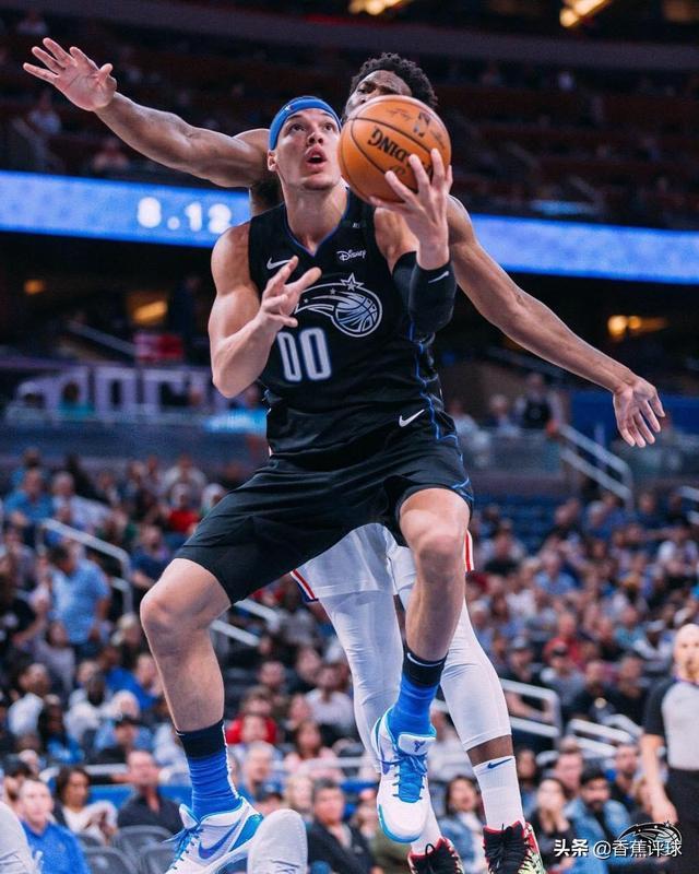 多米尼加篮球联赛季后赛激烈进行，拉斯维加斯热火取得三连胜