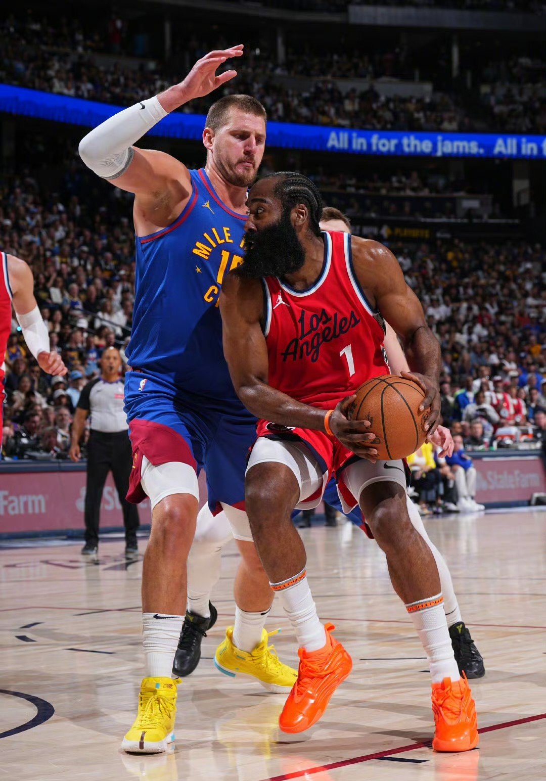 开拓者前锋空接暴扣，为球队彻底扭转局势的简单介绍