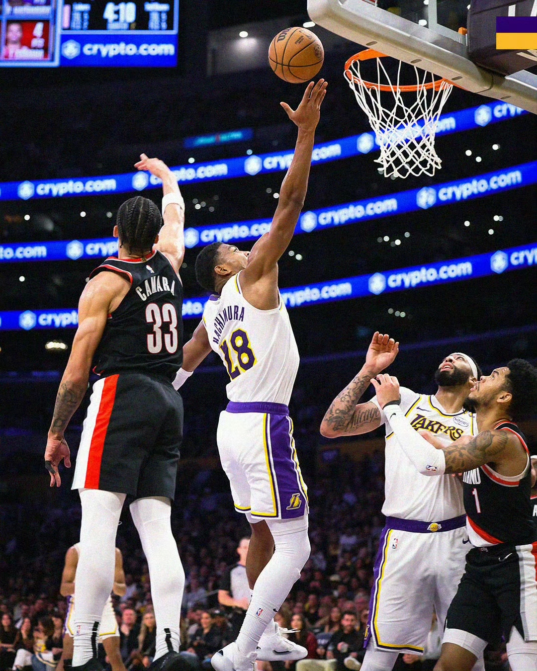 开拓者在主场赢得对阵湖人的激烈比赛，以112-106取得胜利