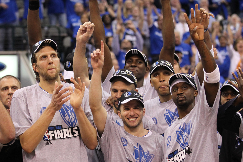 小牛大胜骑士，登顶东部联盟的简单介绍