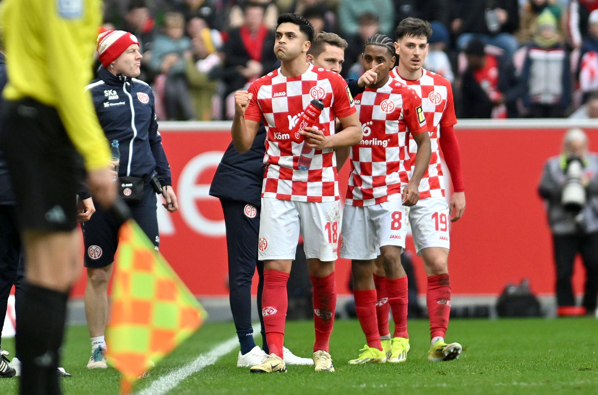 勒沃库森火力全开，不可一世的气焰的简单介绍